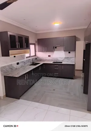 1bdrm Block of Flats in Agbogbo, Cemetery Area for rent