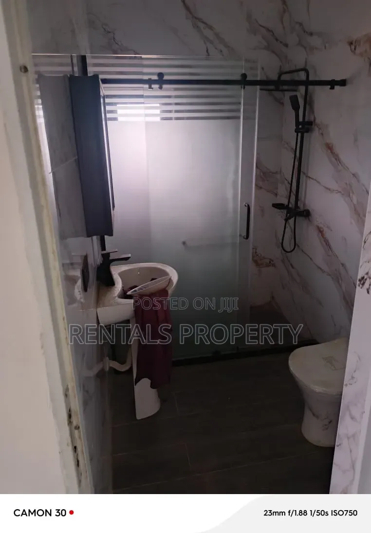 1bdrm Block of Flats in Agbogbo, Cemetery Area for rent