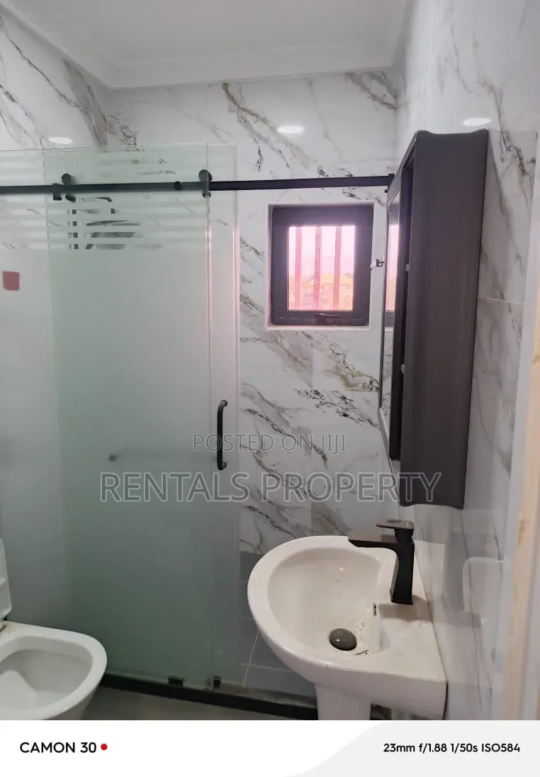 1bdrm Block of Flats in Agbogbo, Cemetery Area for rent