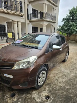 Toyota Vitz 2012 Brown