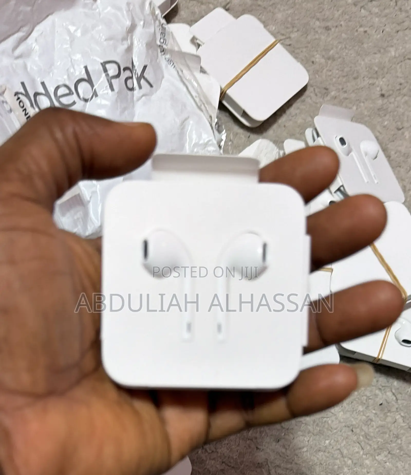Genuine Apple EarPods USB-C Box