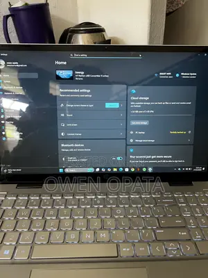 Laptop HP Pavilion 15-eh0050wm 8GB Intel Core i5 SSD 512GB