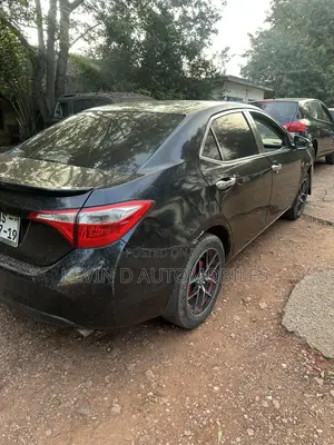 Toyota Corolla LE 4dr Sedan (1.8L 4cyl CVT) 2015 Black