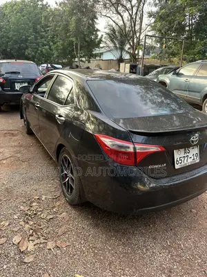 Toyota Corolla LE 4dr Sedan (1.8L 4cyl CVT) 2015 Black