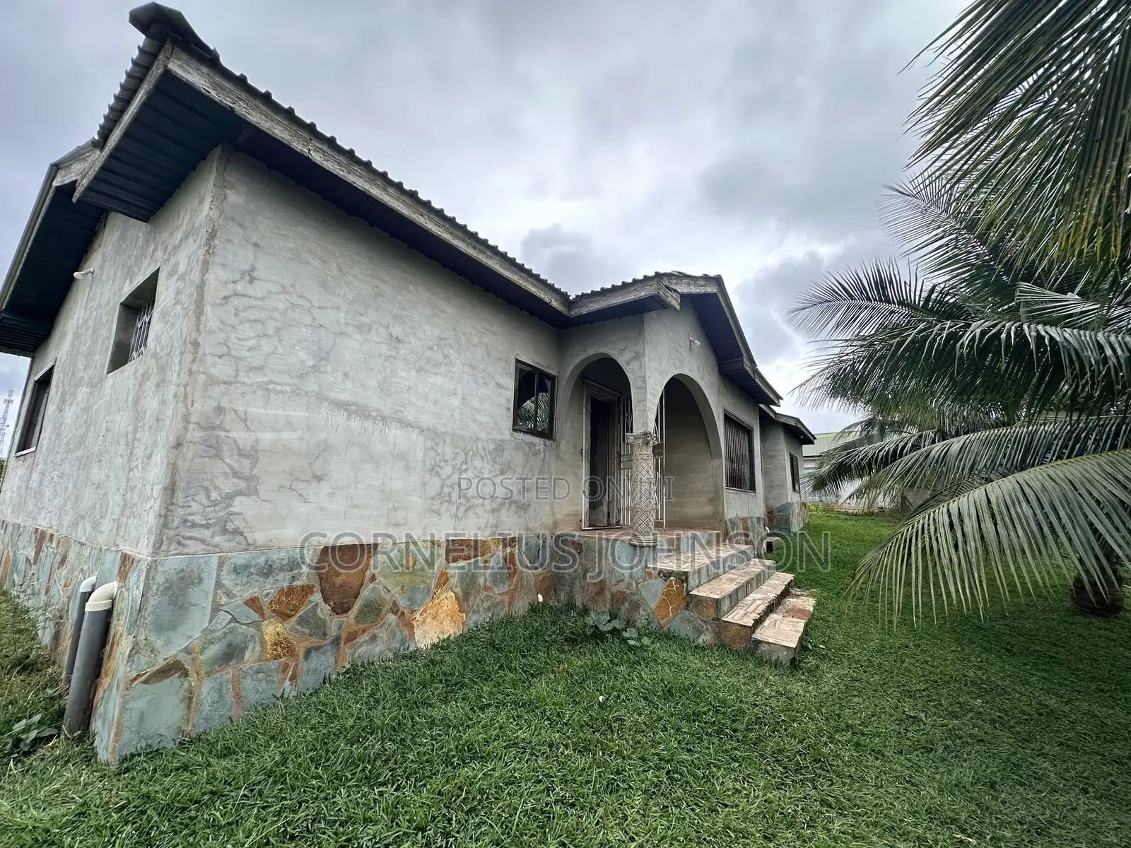 4bdrm House in Abura/Asebu/Kwamankese for rent