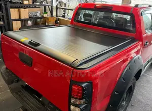 Toyota Tacoma Retractable Bucket Bed Cover(roller)