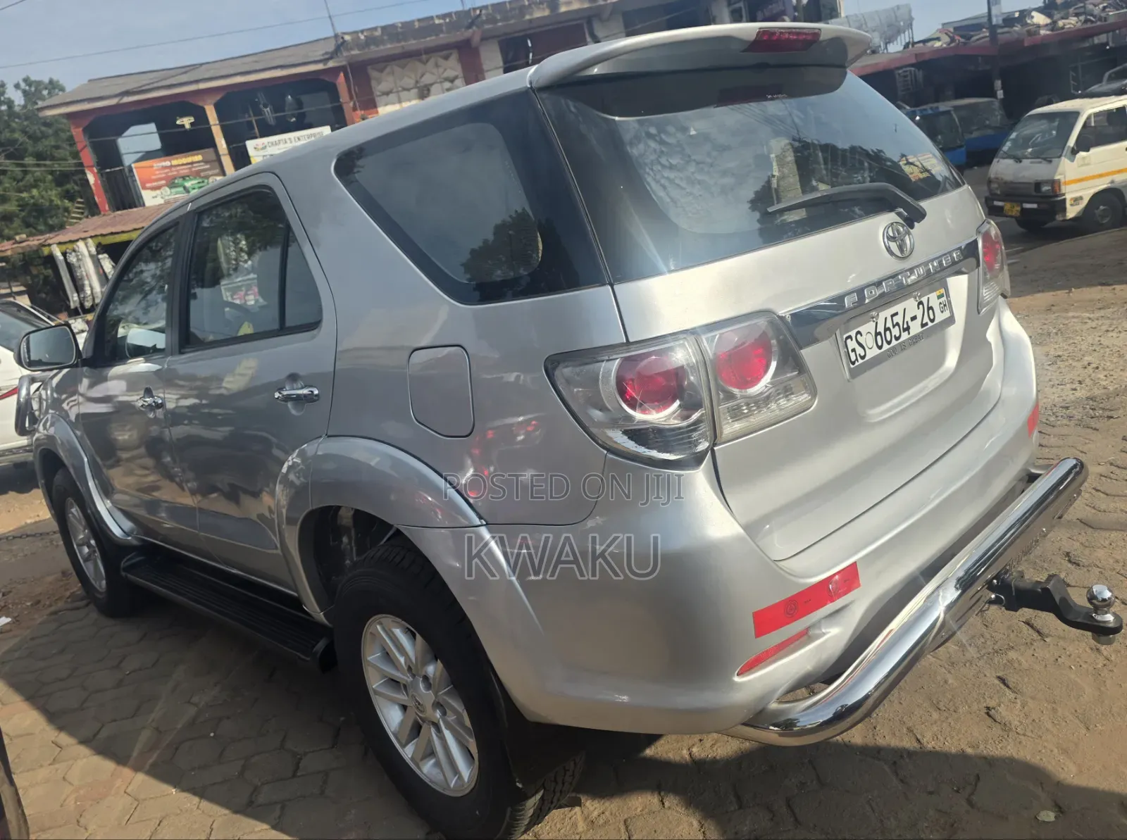 Toyota Fortuner 2012 Silver