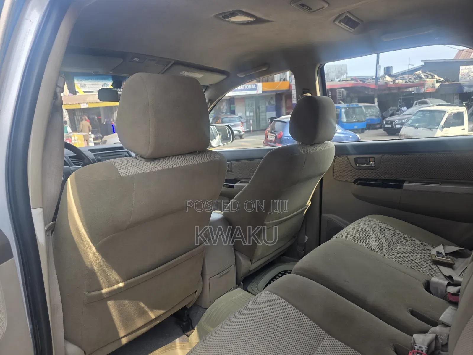 Toyota Fortuner 2012 Silver