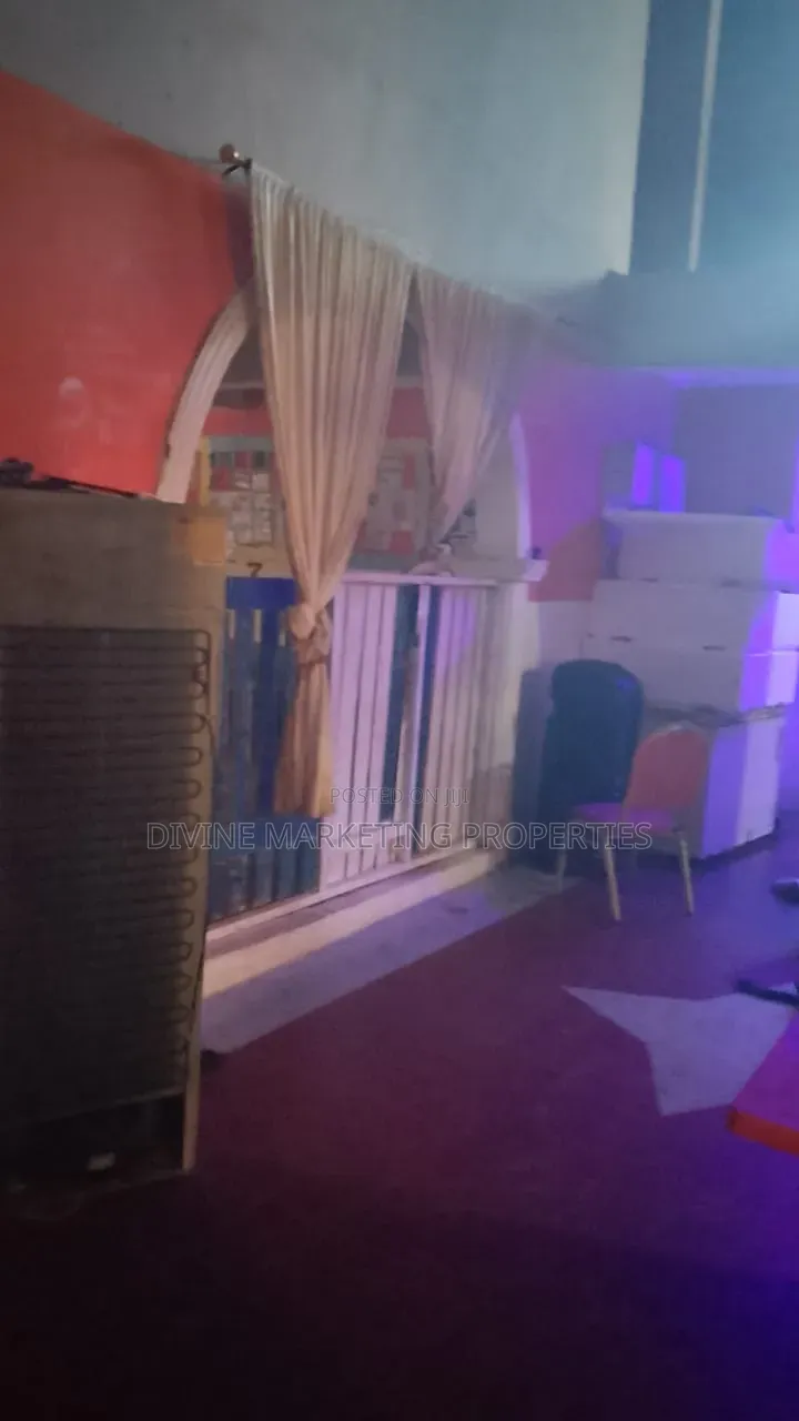 5bdrm House in Deeper Life, Market for sale