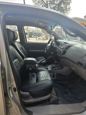 Toyota Hilux 2009 Silver