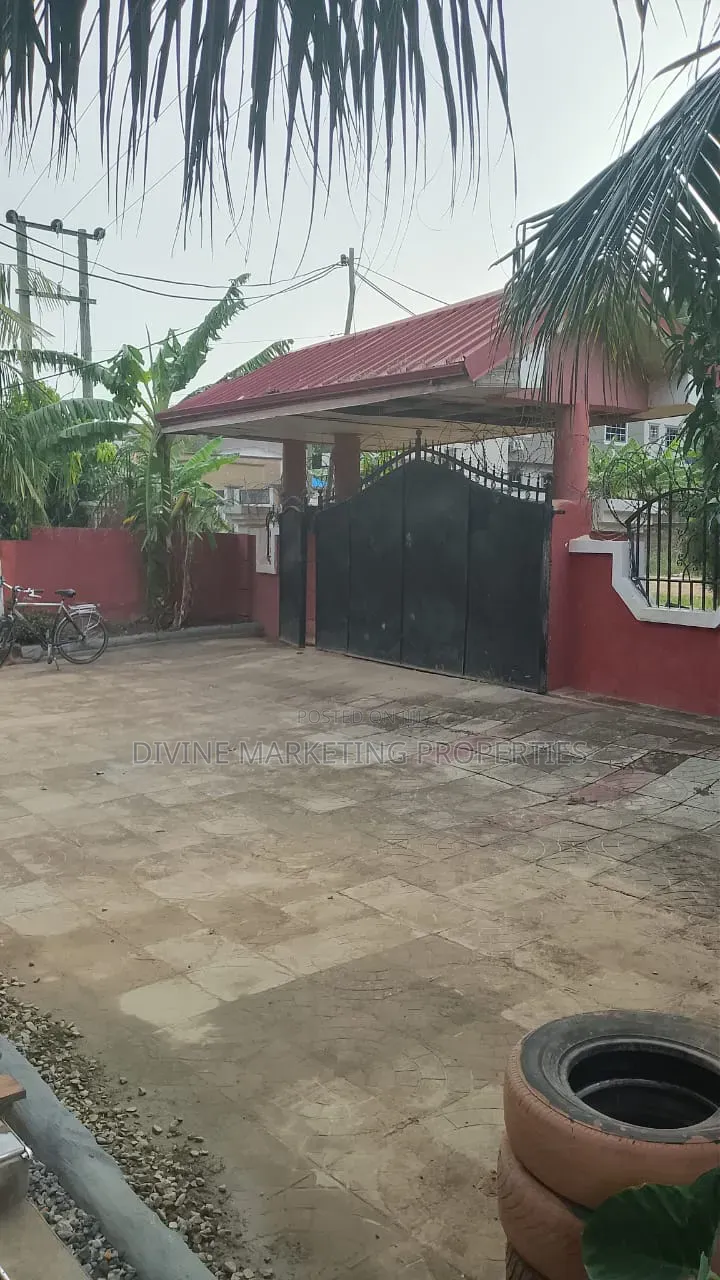 5bdrm House in Deeper Life, Market for sale
