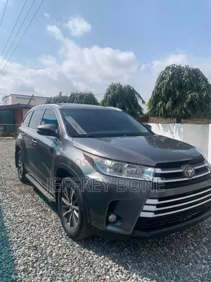 Toyota Highlander Limited 4x2 V6 (3.5L 6cyl 8A) 2018 Gray