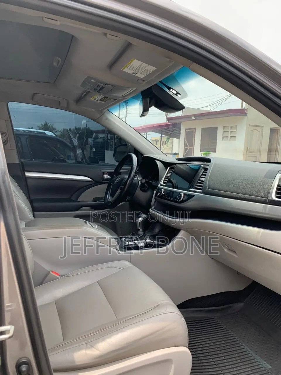 Toyota Highlander Limited 4x2 V6 (3.5L 6cyl 8A) 2018 Gray