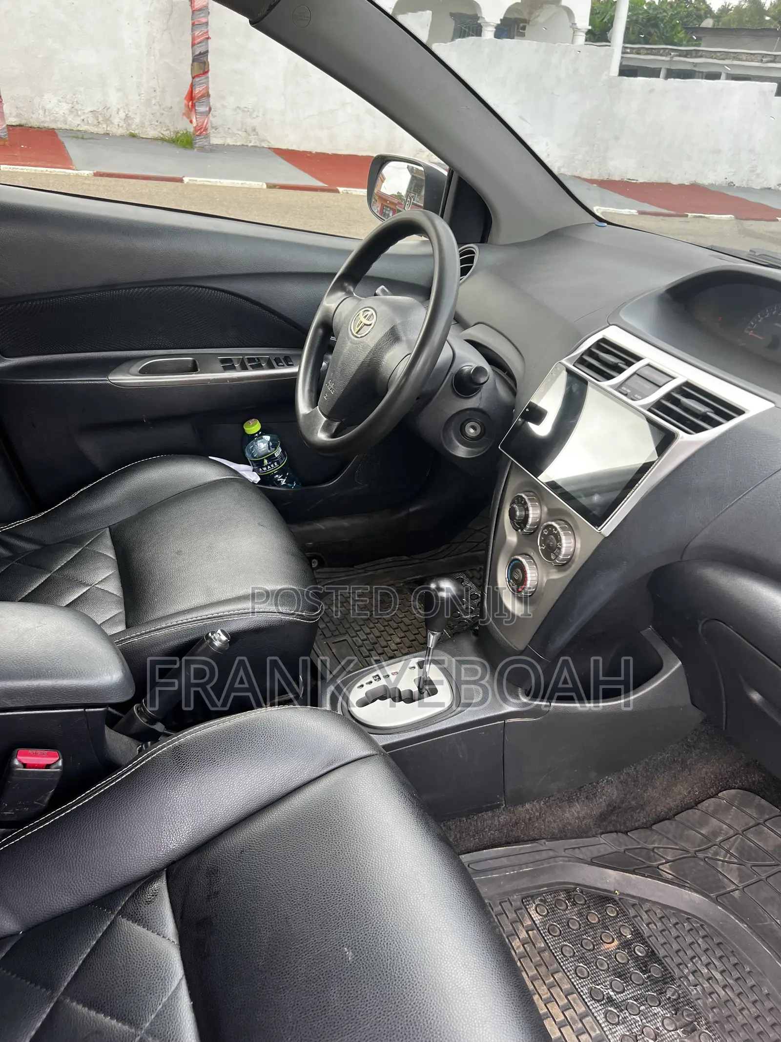 Toyota Yaris 2010 Gray