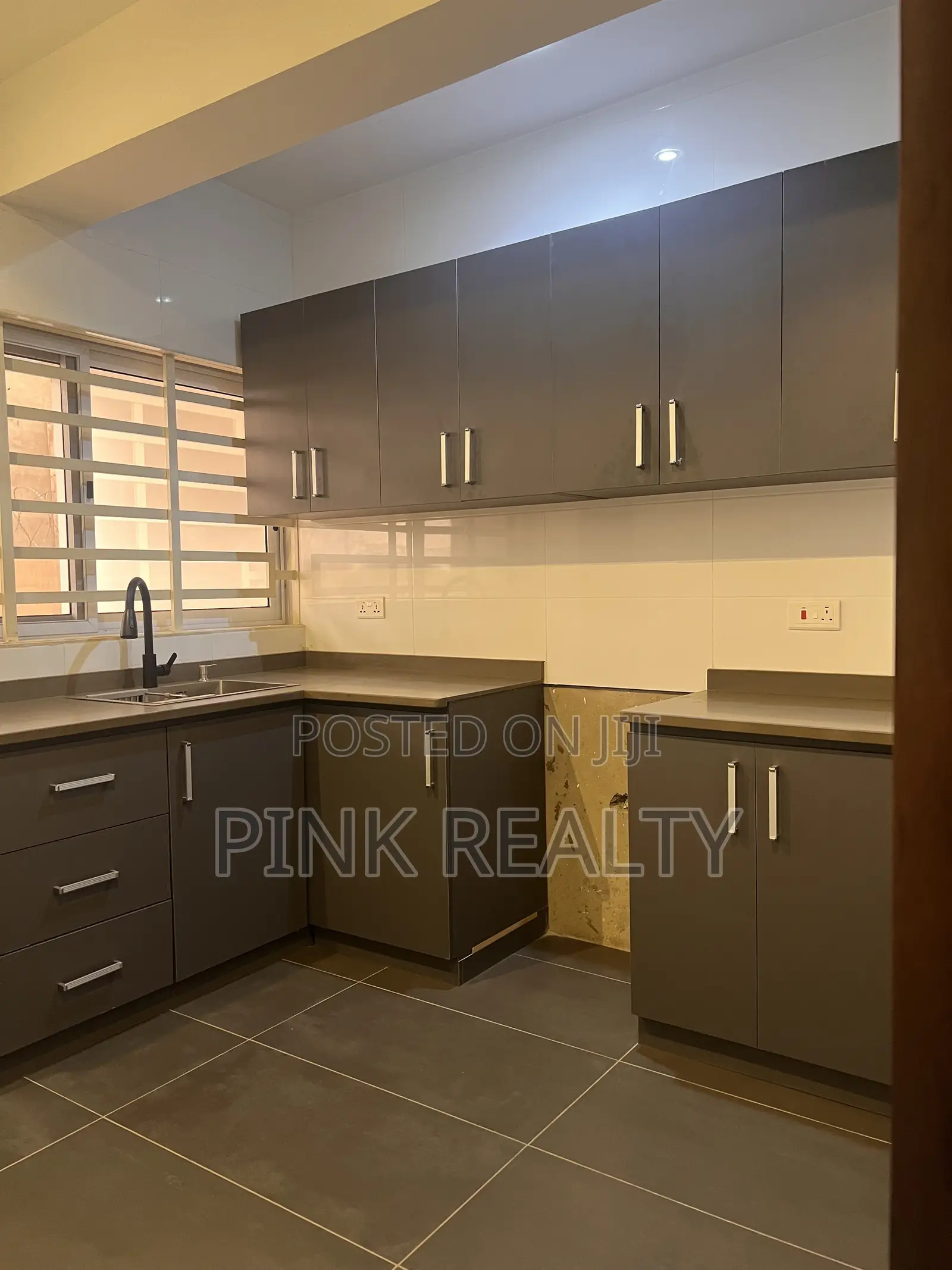 1bdrm Apartment in Amrahia for rent