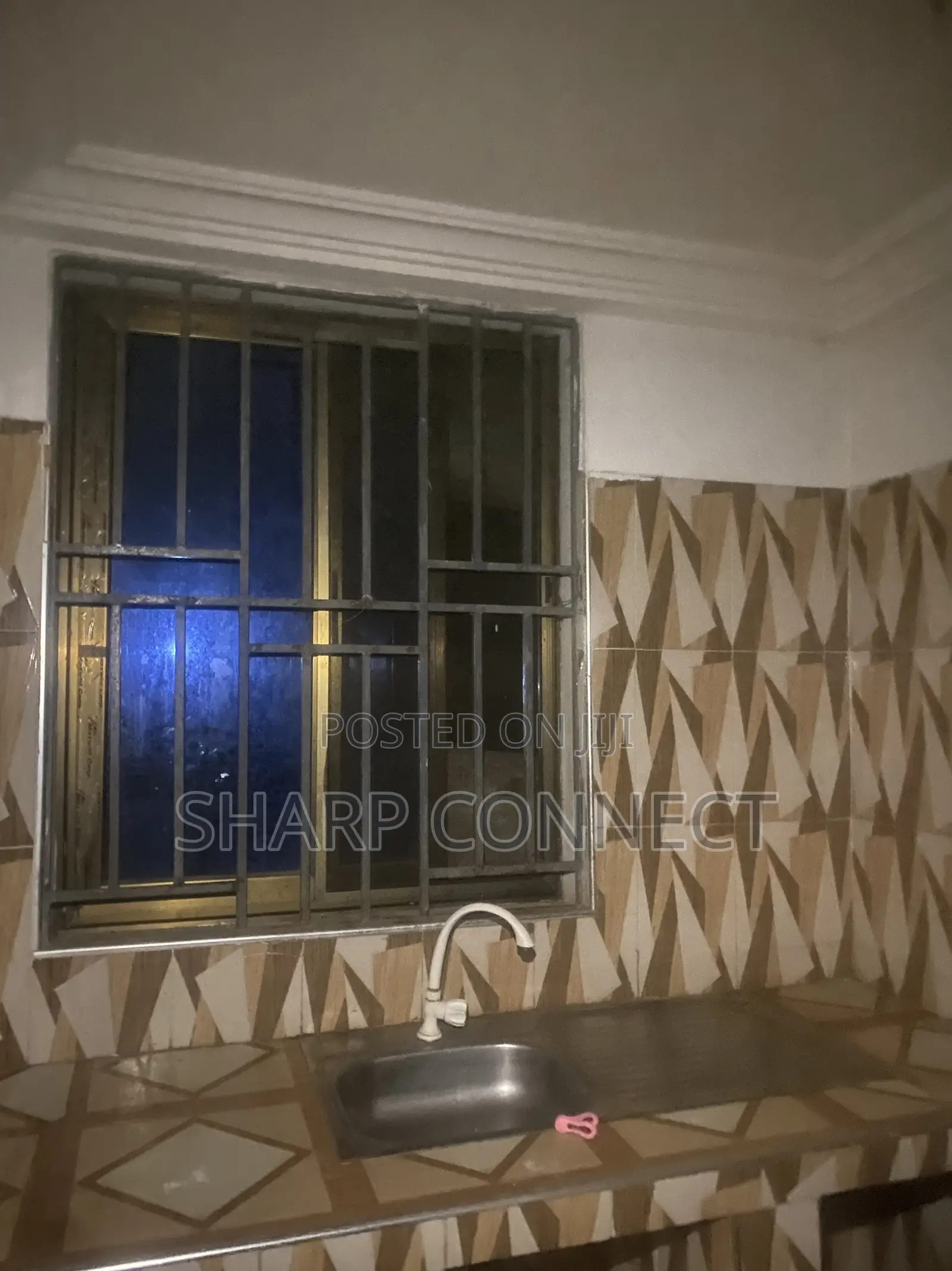 1bdrm Apartment in Sharp-Connect., Adade for rent