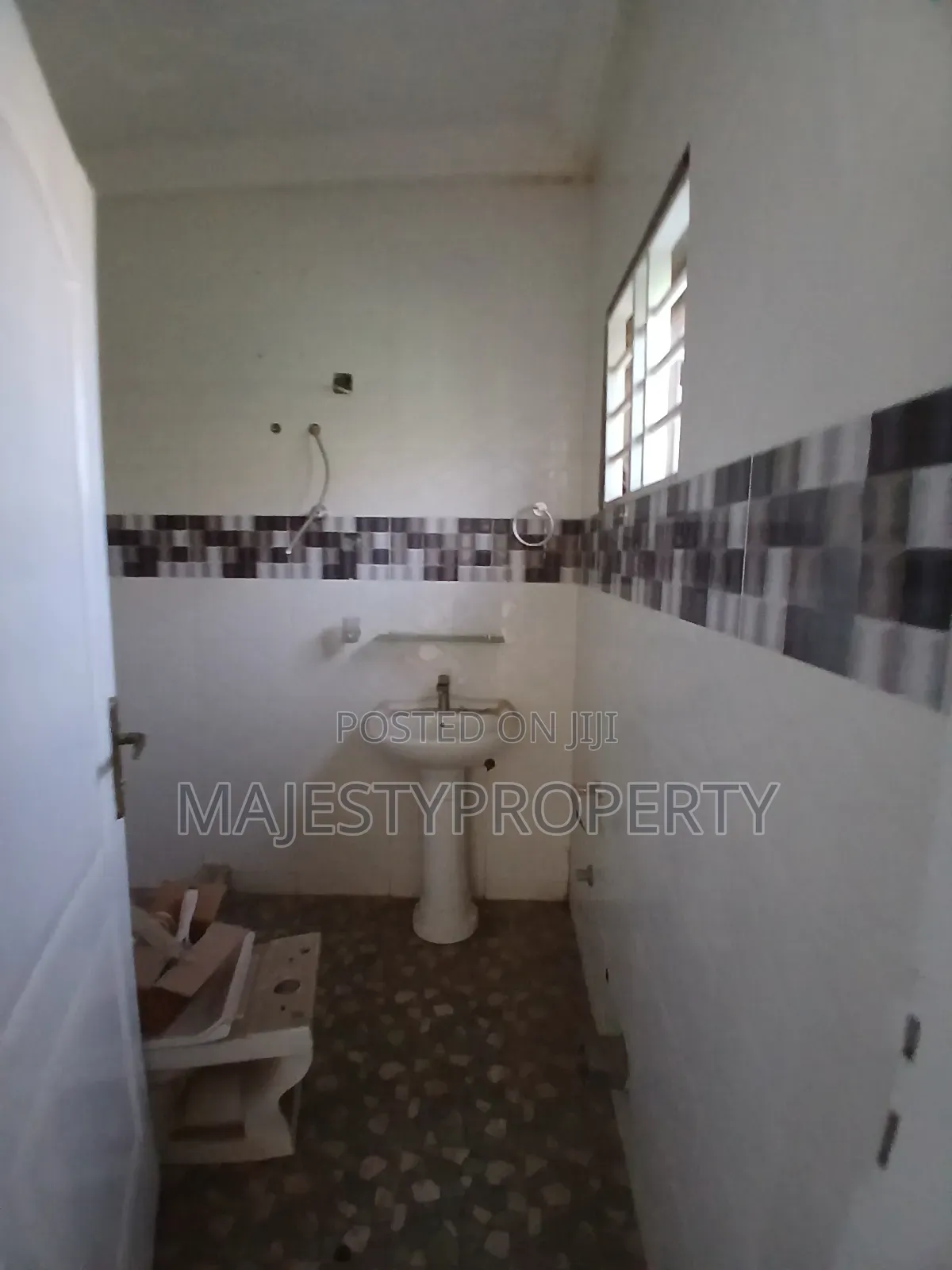 4bdrm House in Spintex, Baatsona Total for sale