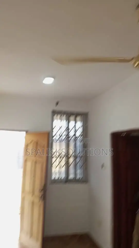 3bdrm Apartment in Ablekuma for sale