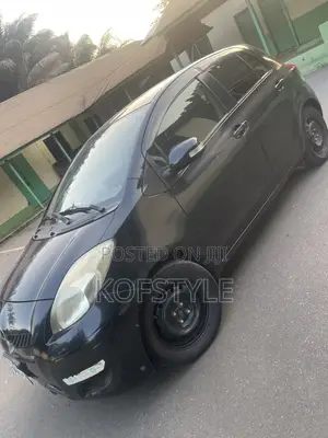 Toyota Vitz 2010 Black