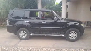 Mitsubishi Pajero 2015 Black