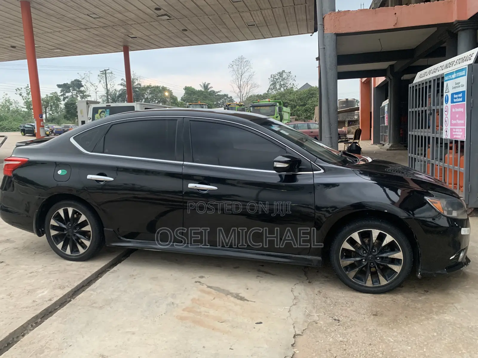 Nissan Sentra SR 2016 Black