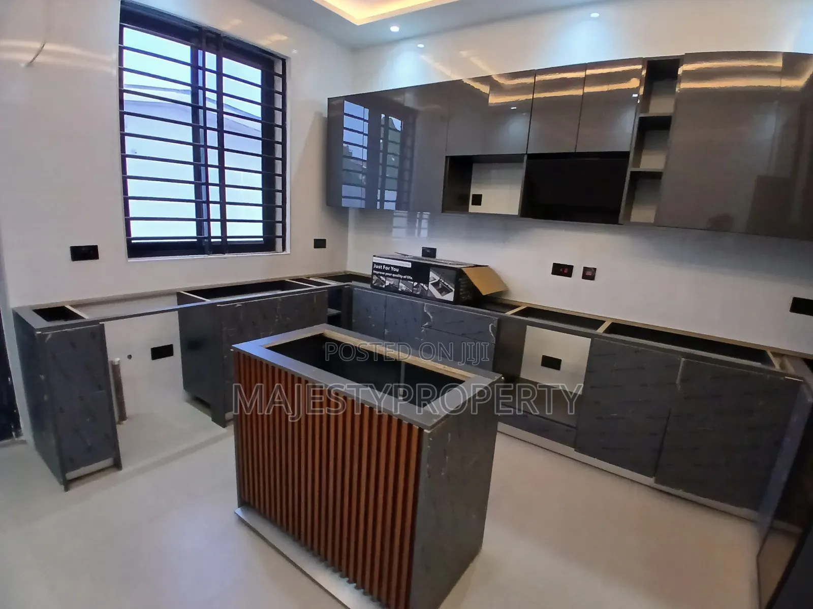 4bdrm House in Batsona, Baatsona Total for sale
