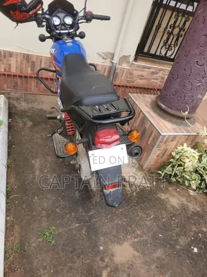New TVS HLX 125 2025 Blue