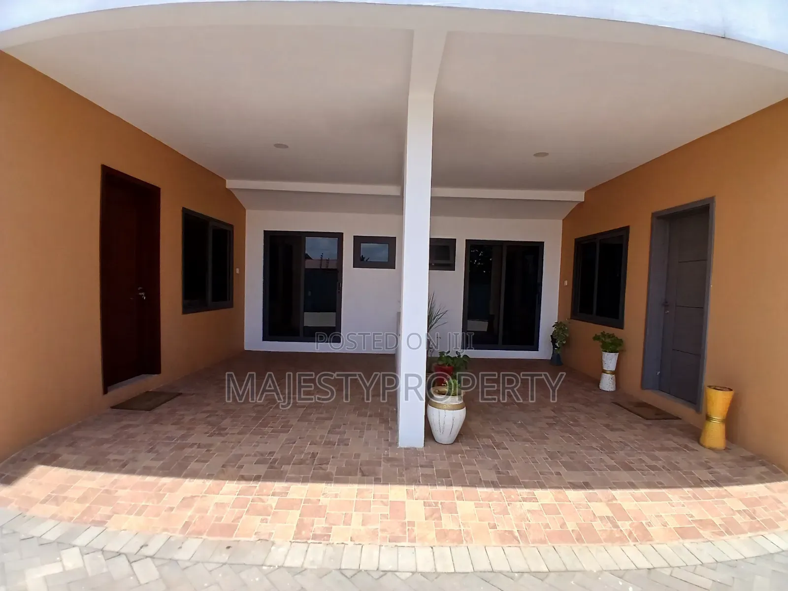 2bdrm Apartment in Batsona, Baatsona Total for sale