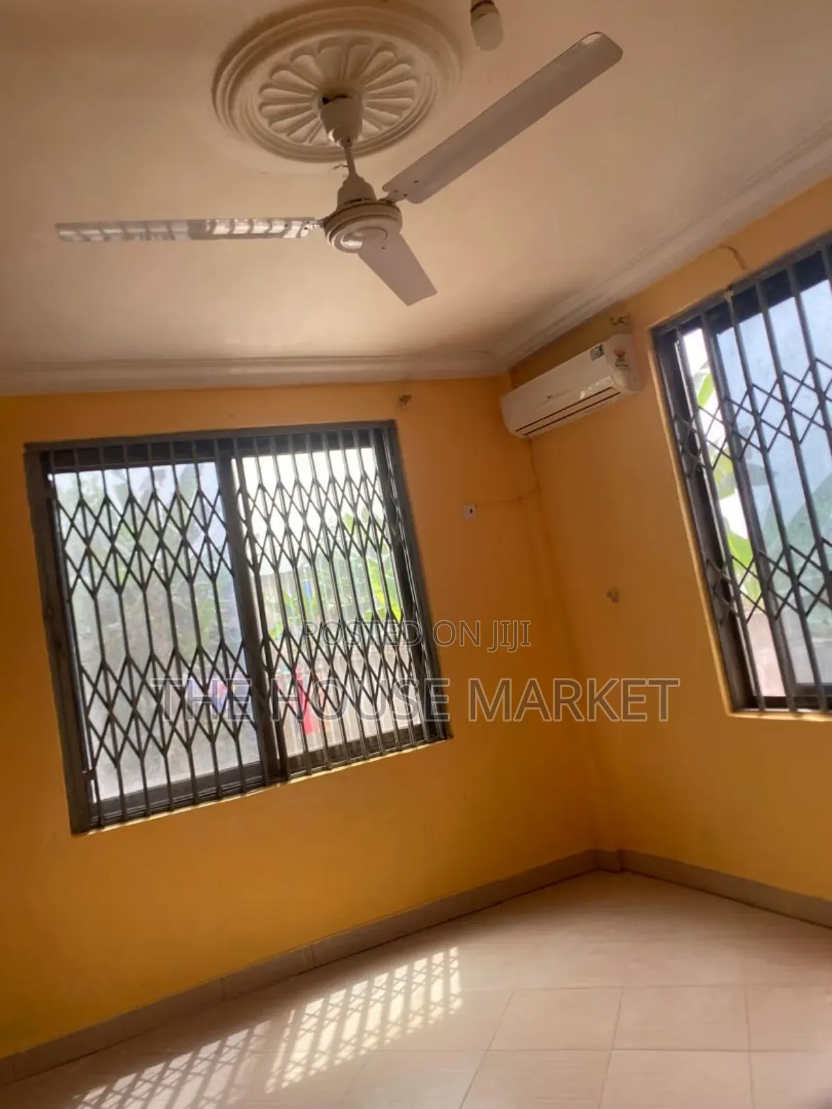 3bdrm House in Akyem Road, Tarkwa Nsuaem for rent