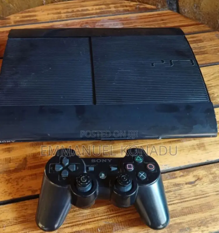 Sony Play Station 3 With 15 Game 2 Controllers