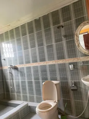 3bdrm House in Akyem Road, Tarkwa Nsuaem for rent