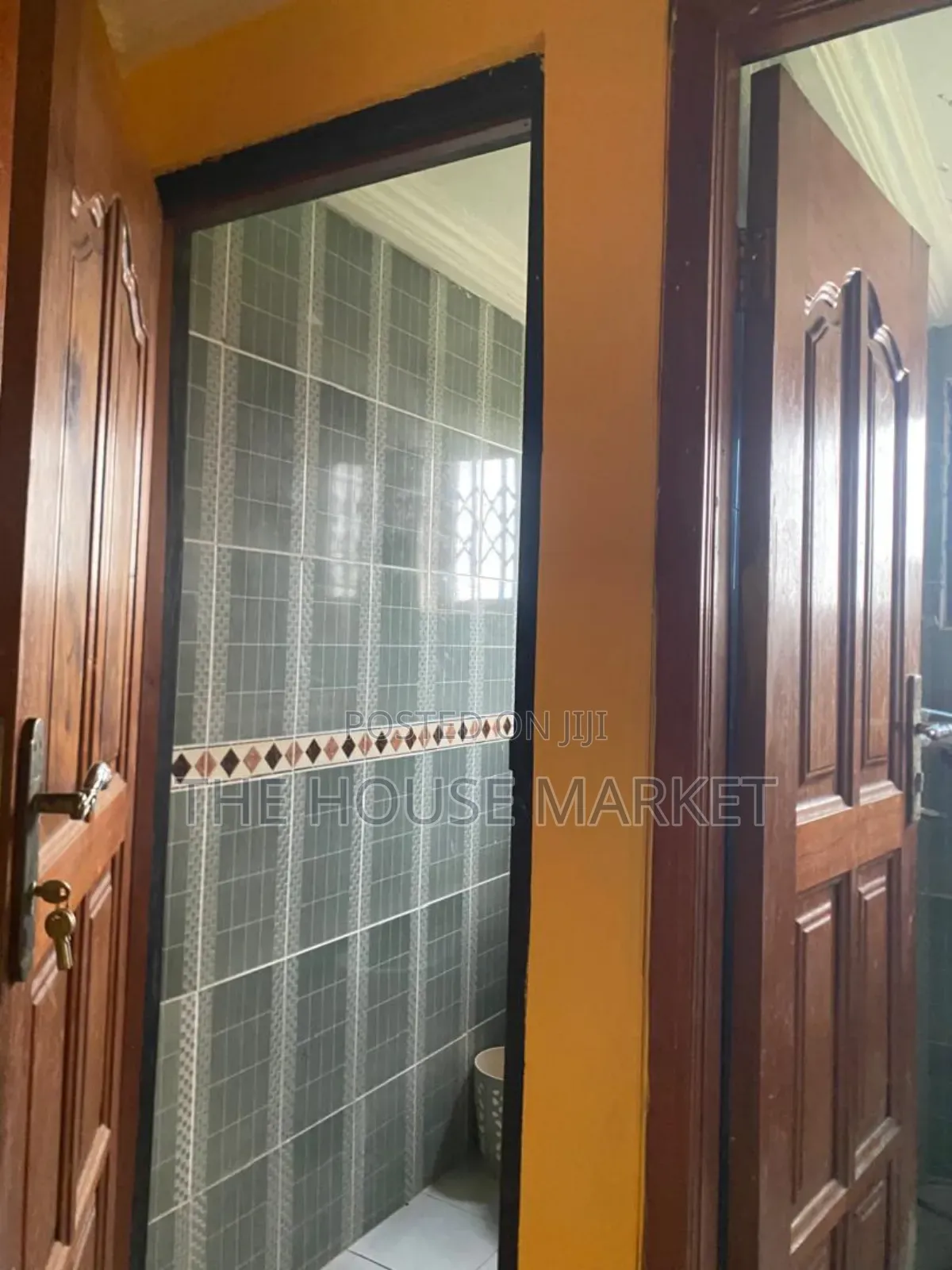 3bdrm House in Akyem Road, Tarkwa Nsuaem for rent