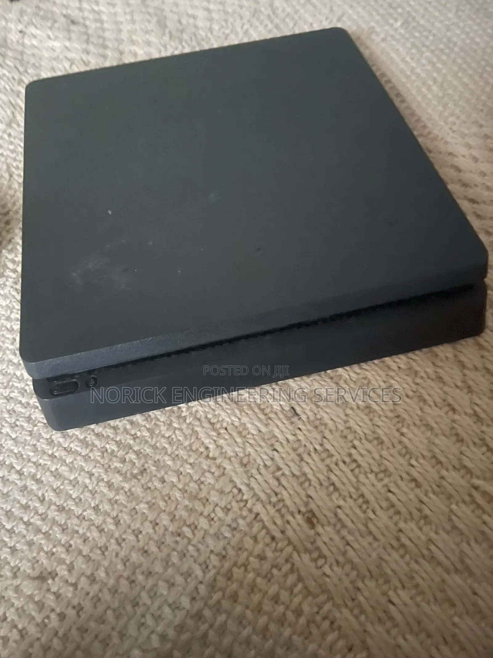 PlayStation 4 Slim