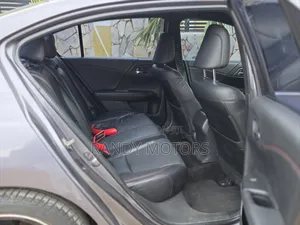 Honda Accord EX 4dr Sedan FWD (2.4L 4cyl 2A) 2017 Silver