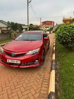 Toyota Camry 2014 Red