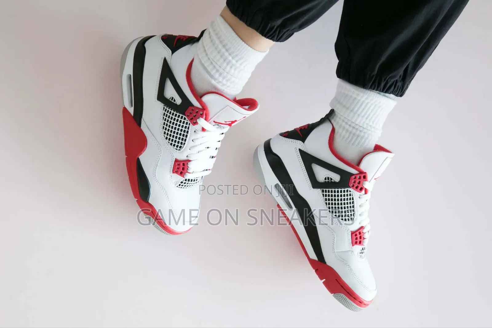 Air Jordan 4 Retro "Fire Red"