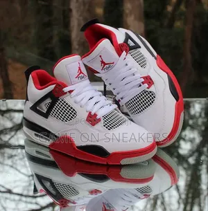 Air Jordan 4 Retro "Fire Red"