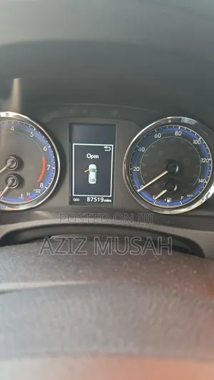 Toyota Corolla XSE 4dr Sedan (1.8L 4cyl CVT) 2017 Gray