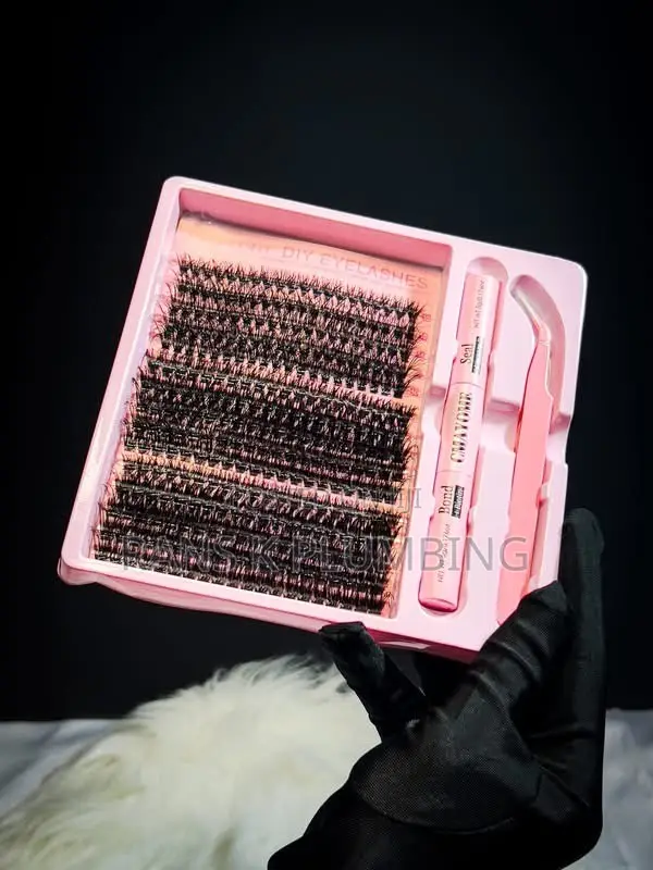 Makeup Nails Artist