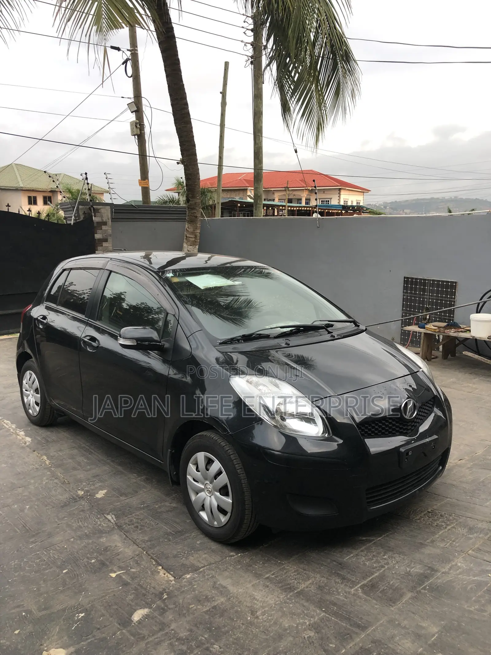 Toyota Vitz 2010 Black