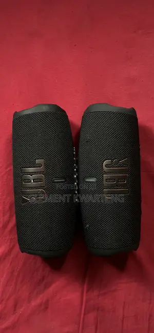 JBL Charge 5 Bluetooth Speaker