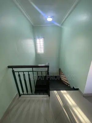 3bdrm House in Mainstay Estates, Airport Residential Area for rent