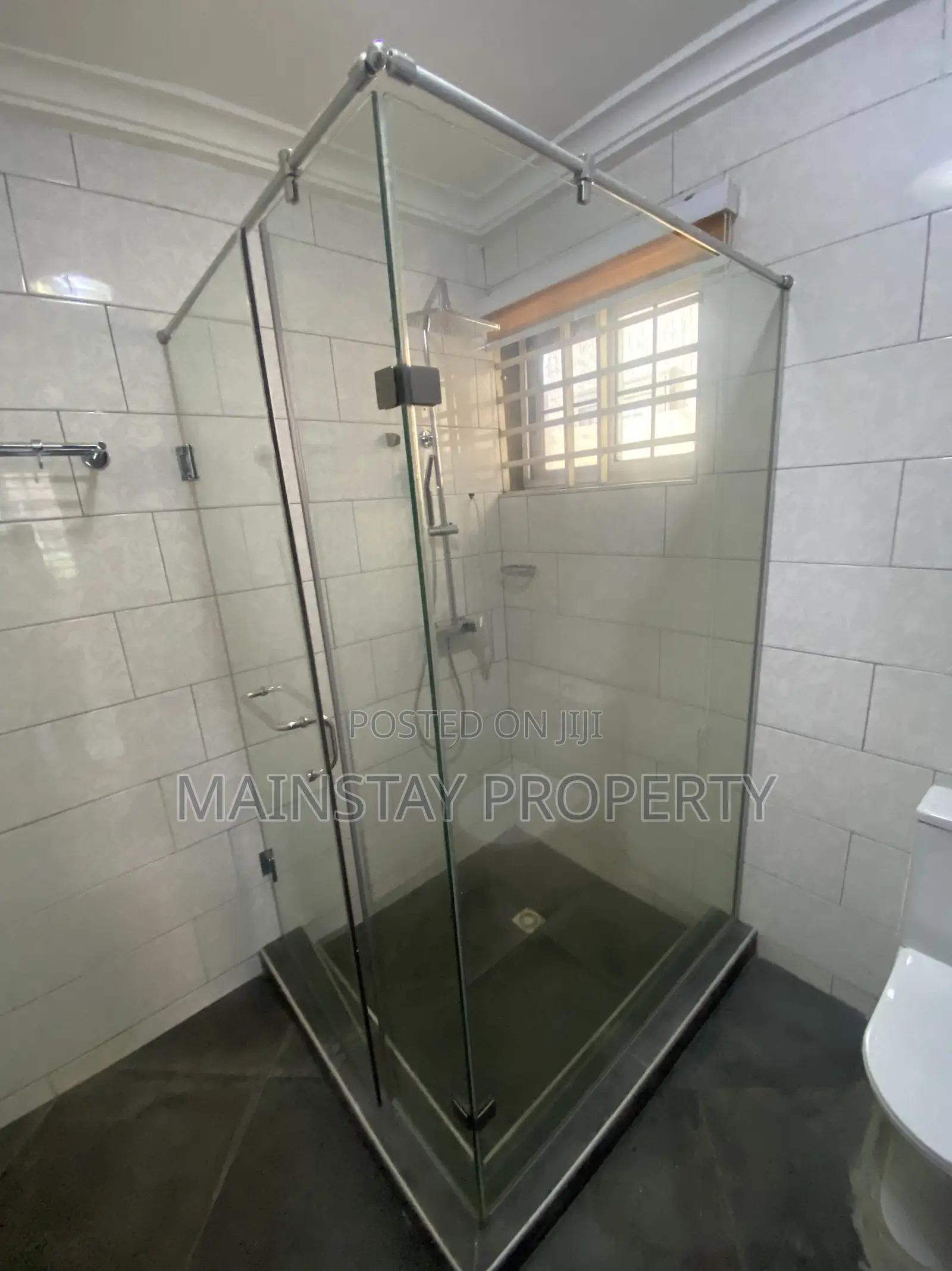 3bdrm House in Mainstay Estates, Airport Residential Area for rent