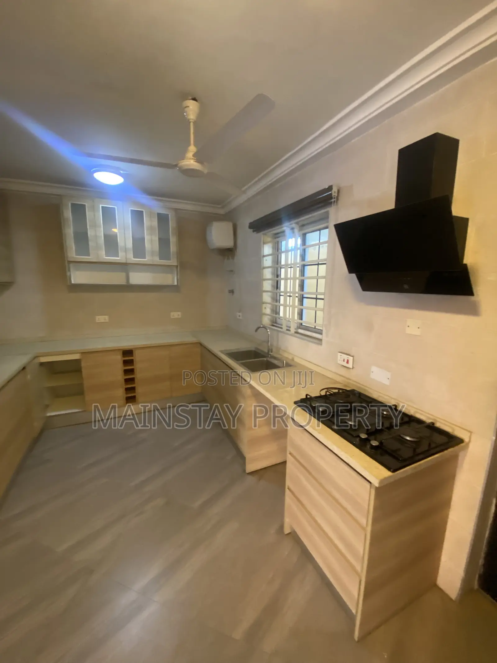 3bdrm House in Mainstay Estates, Airport Residential Area for rent
