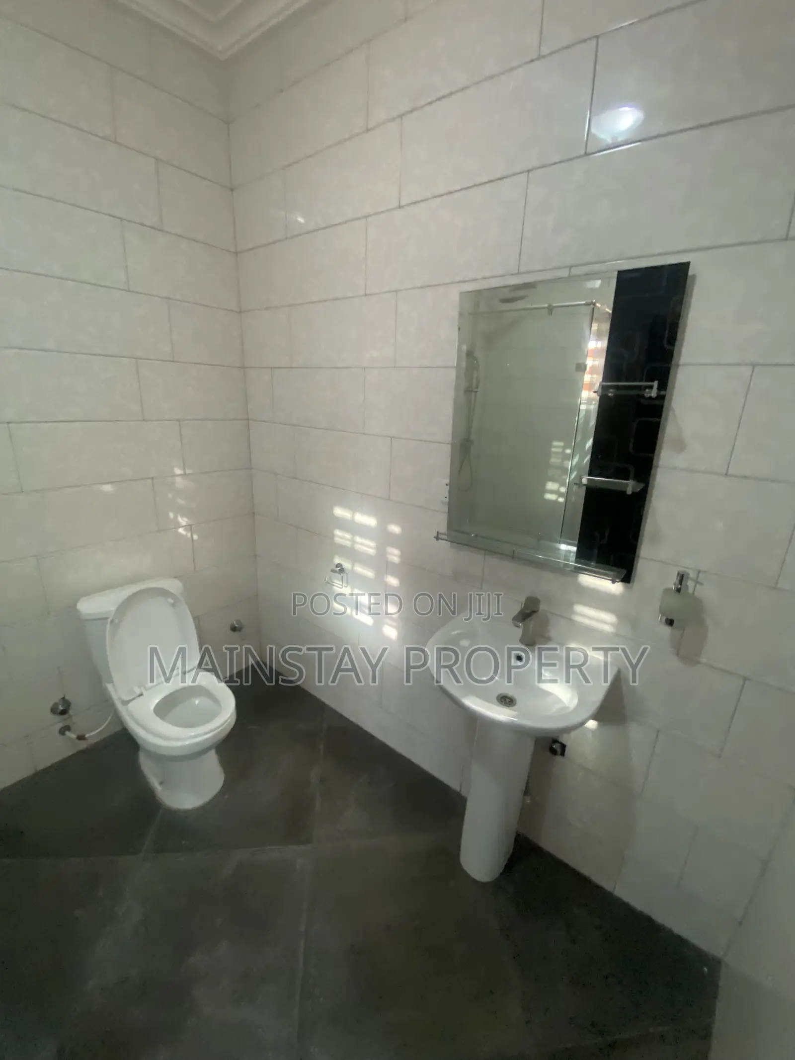 3bdrm House in Mainstay Estates, Airport Residential Area for rent