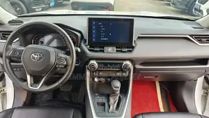 Toyota RAV4 2021 White