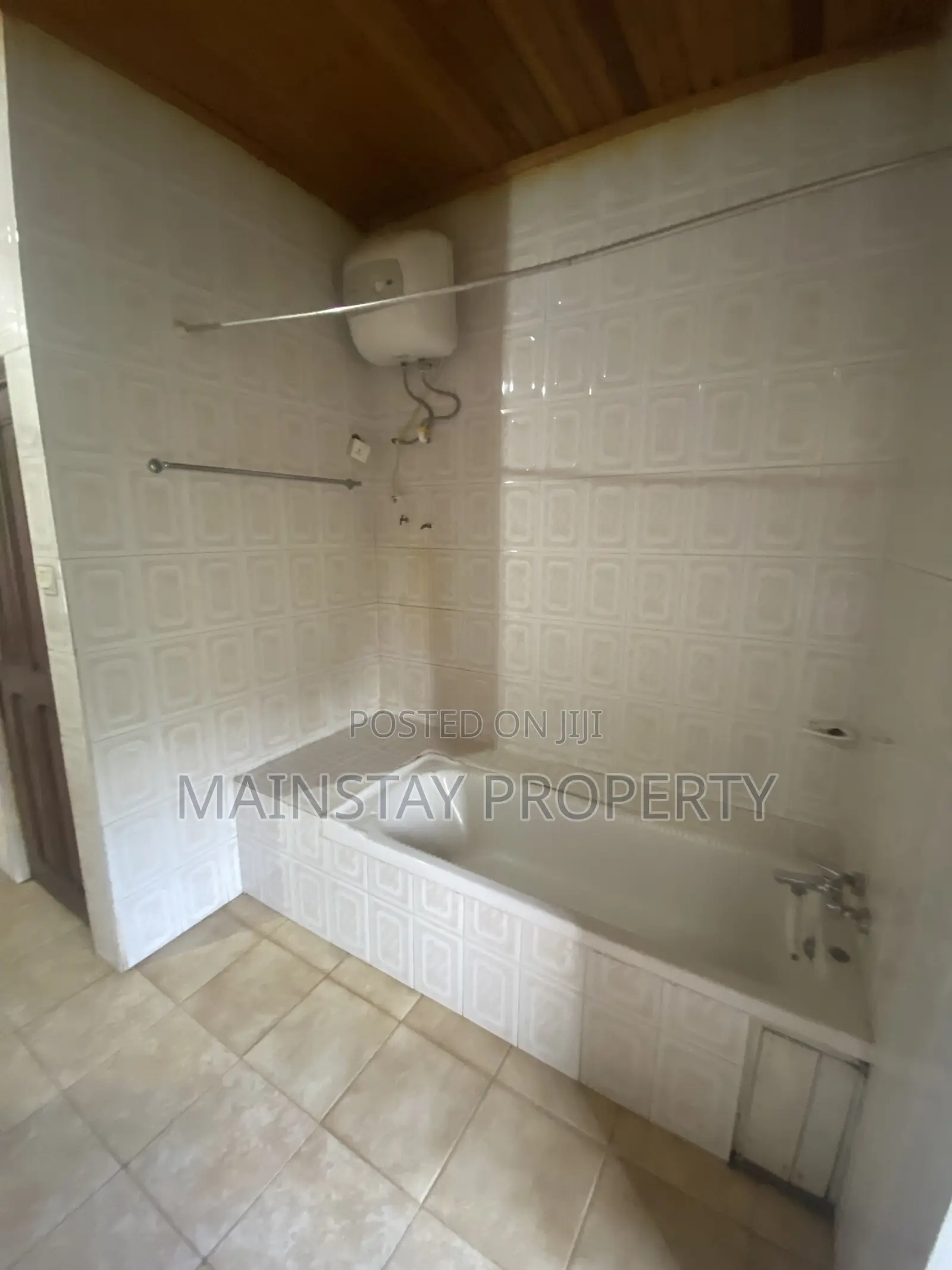 7bdrm House in Mainstay Estates, Airport Residential Area for rent