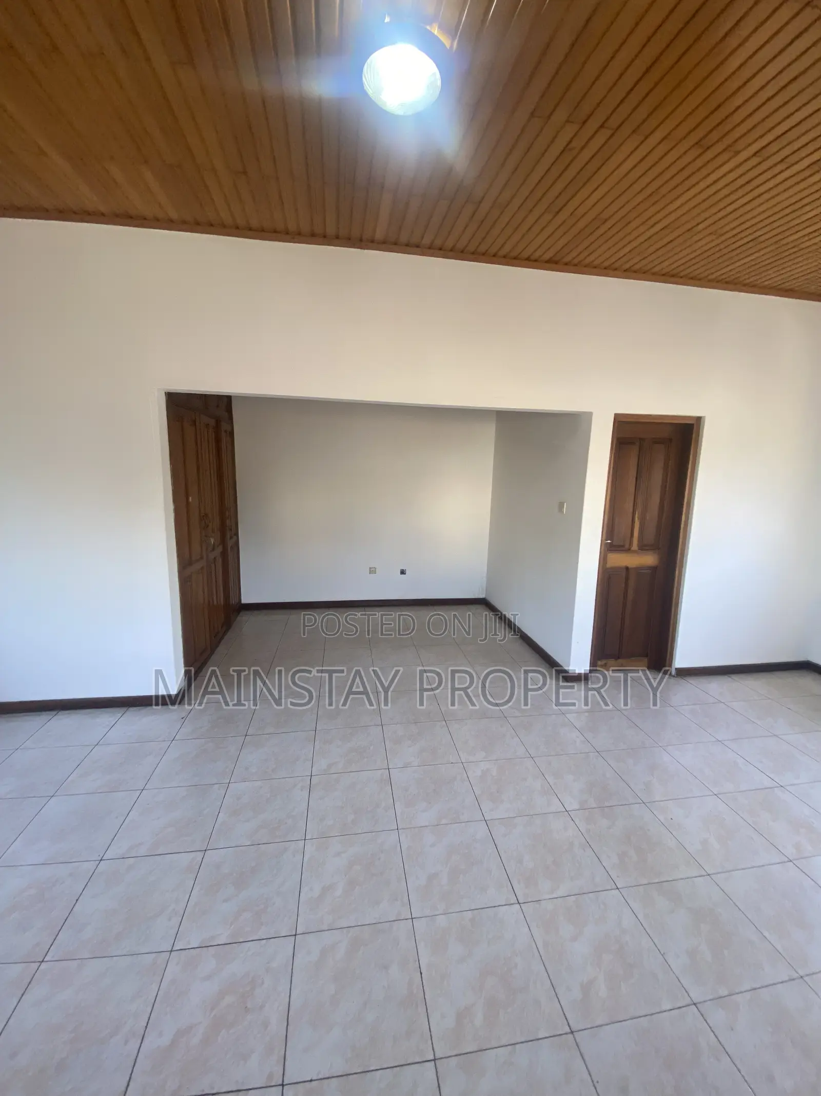 7bdrm House in Mainstay Estates, Airport Residential Area for rent