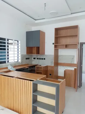 3bdrm House in Manet Area for sale