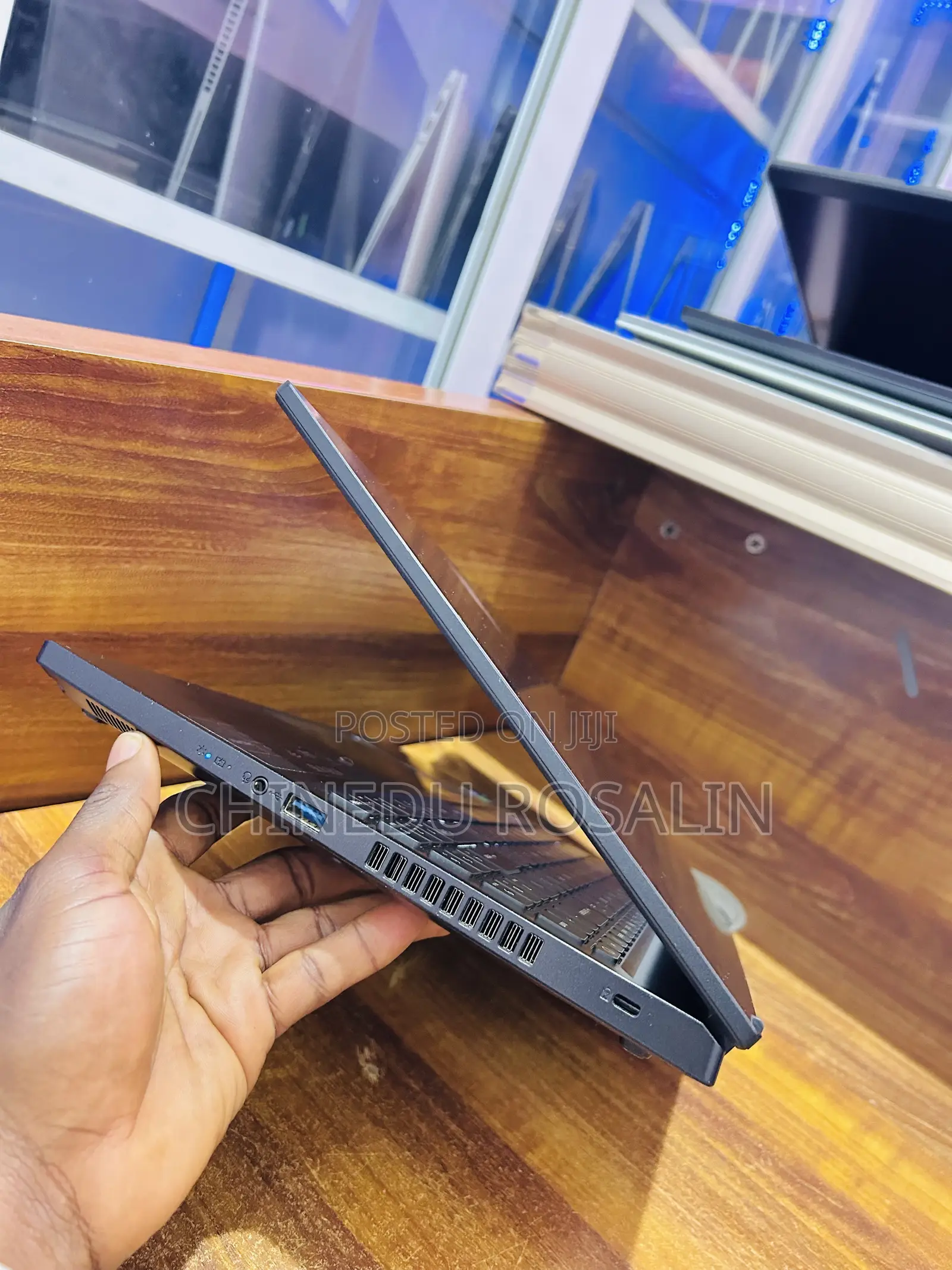 Laptop Acer Nitro V 15 16GB Intel Core i7 SSD 1T